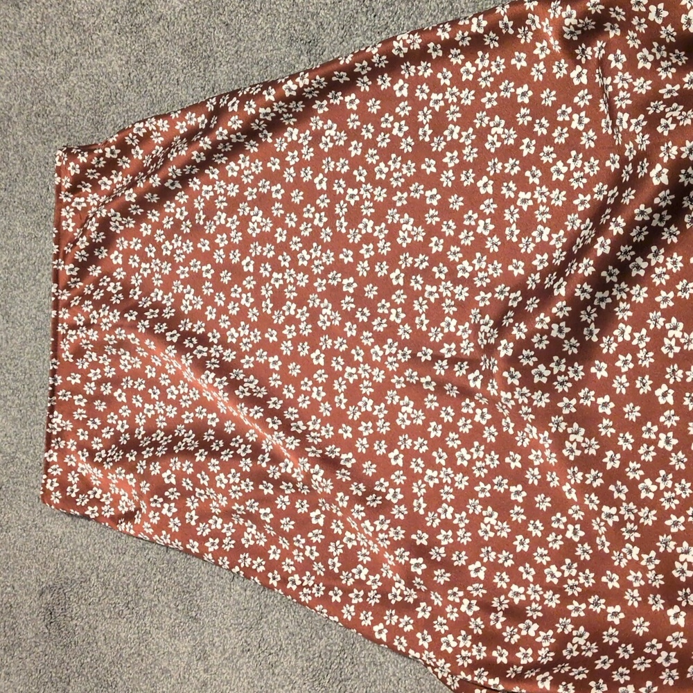 Abercrombie Satin Floral Brown Midi Skirt Size Small - Picture 5 of 5